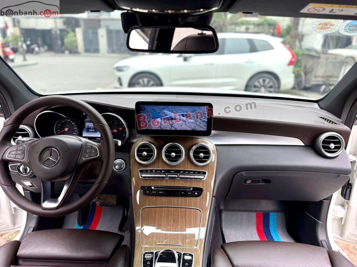 Bán ô tô Mercedes Benz GLC 250 4Matic - 2017 - xe cũ