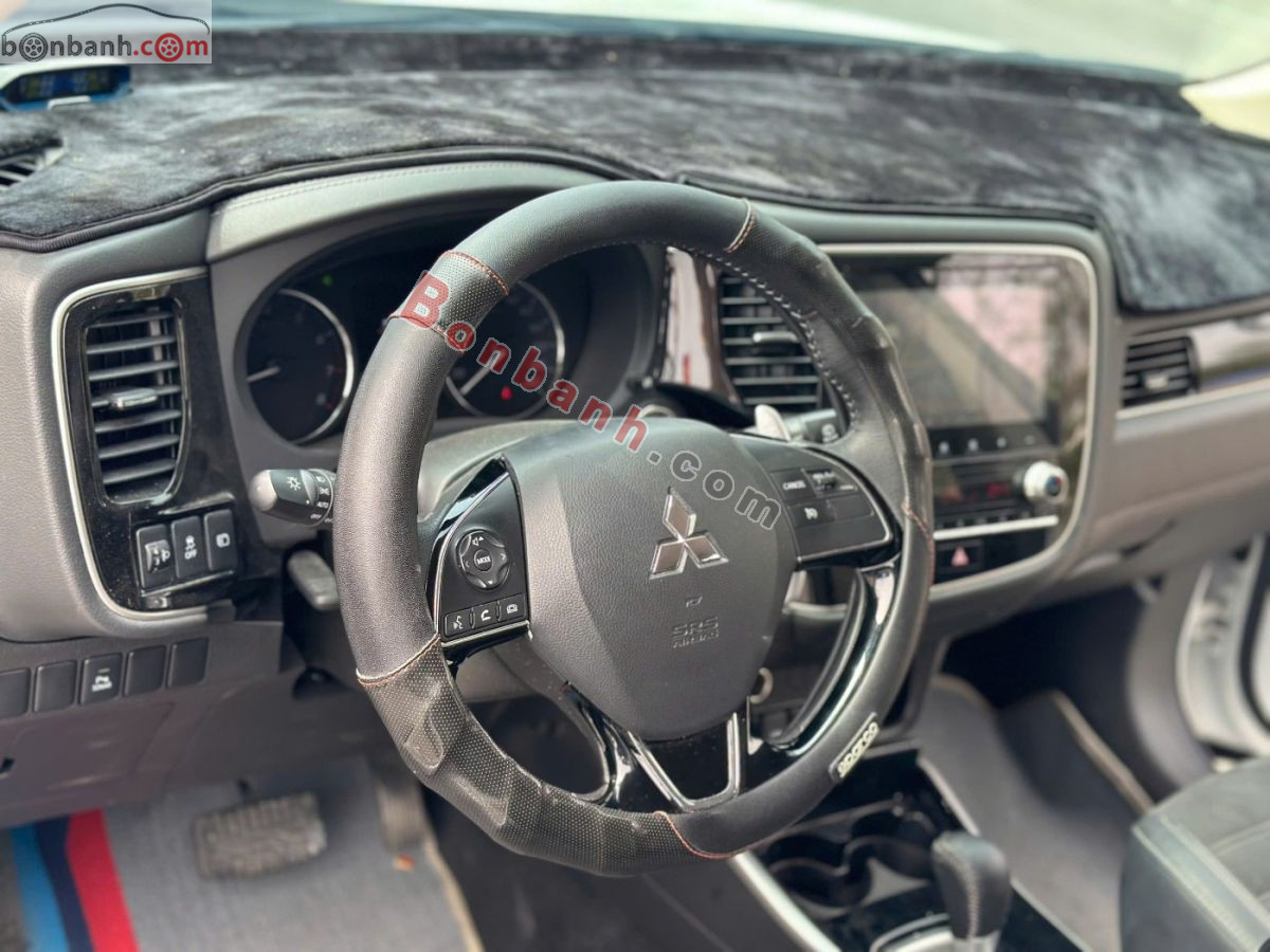 Bán ô tô Mitsubishi Outlander 2.0 CVT - 2023 - xe cũ