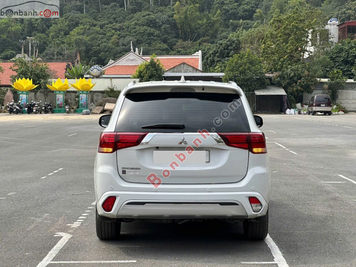Bán ô tô Mitsubishi Outlander 2.0 CVT - 2023 - xe cũ