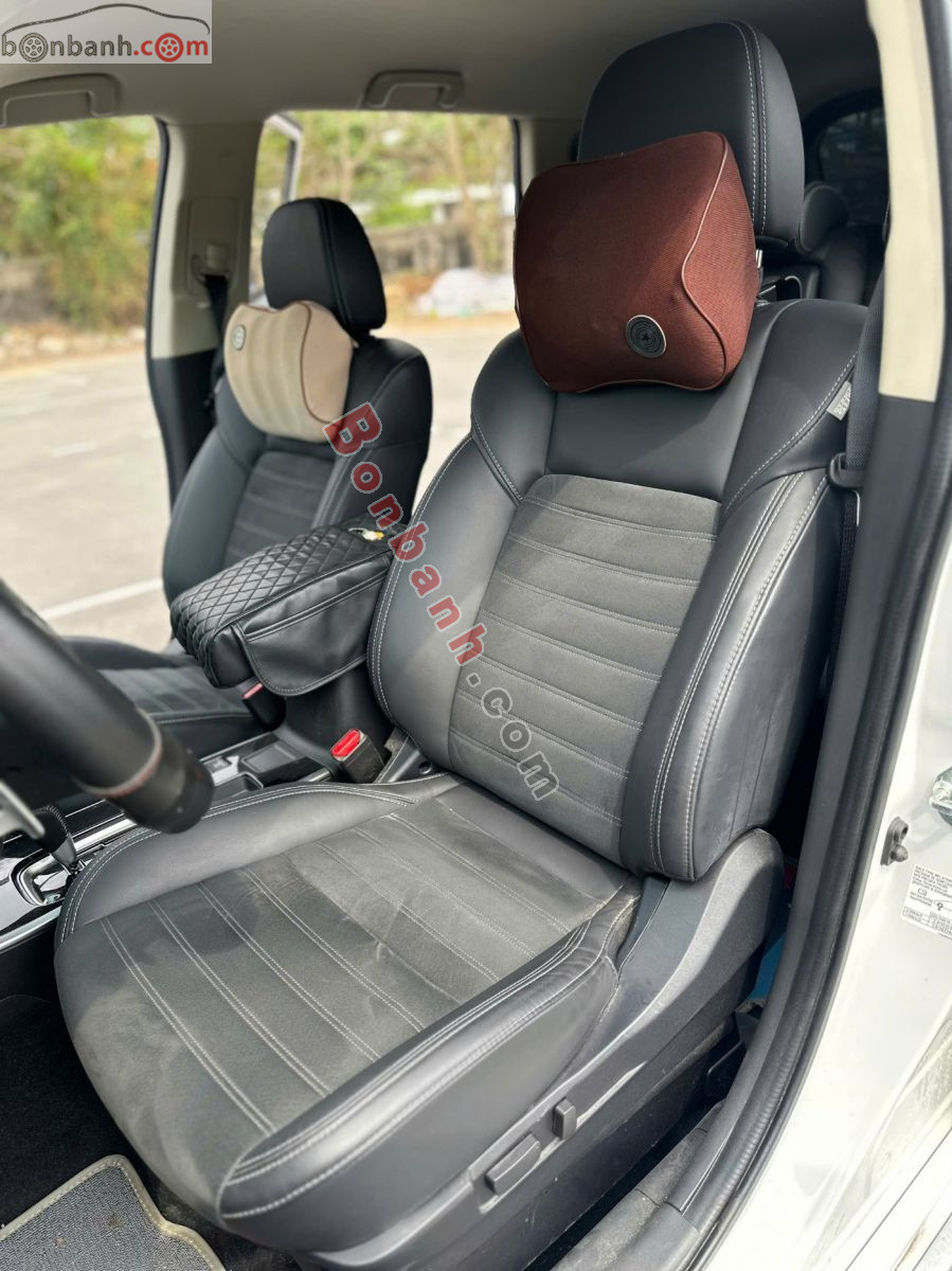 Bán ô tô Mitsubishi Outlander 2.0 CVT - 2023 - xe cũ