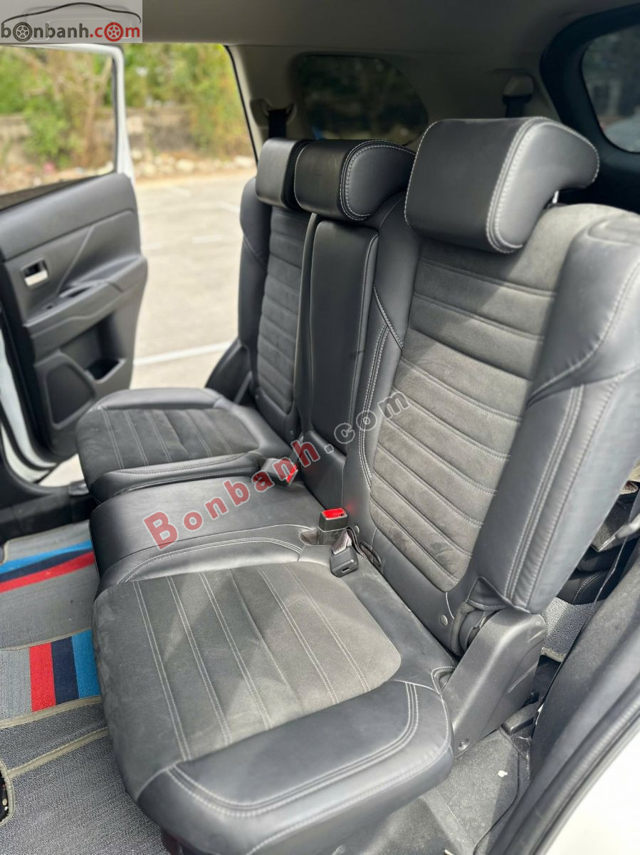 Bán ô tô Mitsubishi Outlander 2.0 CVT - 2023 - xe cũ