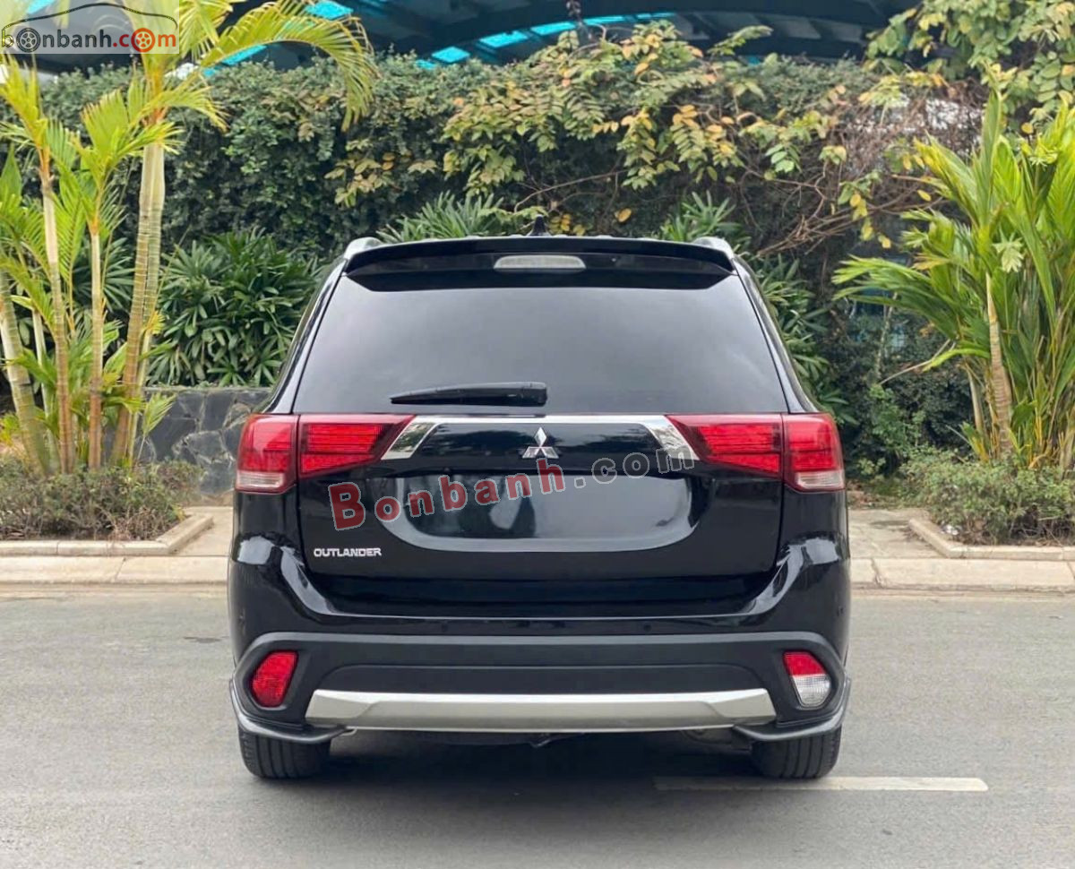 Bán ô tô Mitsubishi Outlander 2.0 CVT - 2017 - xe cũ