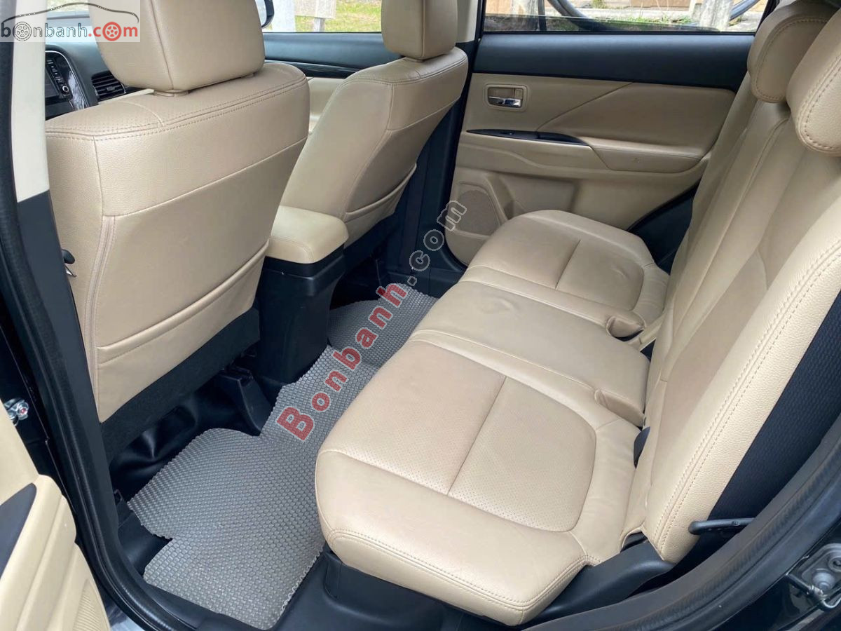 Bán ô tô Mitsubishi Outlander 2.0 CVT - 2017 - xe cũ