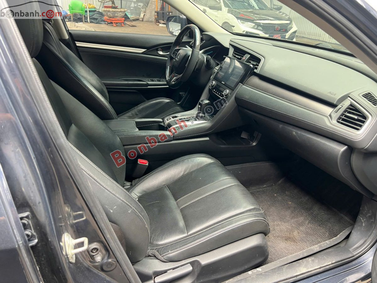 Bán ô tô Honda Civic 1.8 E - 2018 - xe cũ
