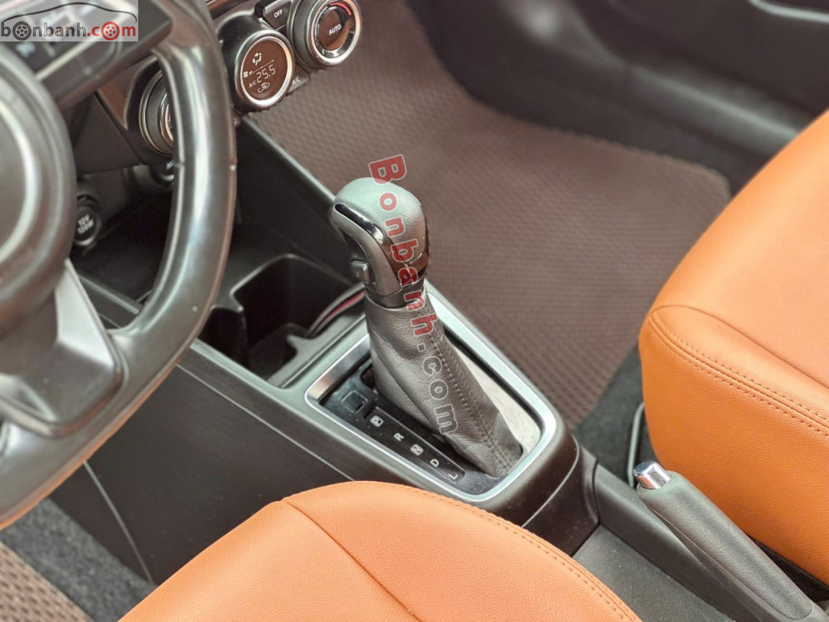 Bán ô tô Suzuki Swift GLX 1.2 AT - 2020 - xe cũ