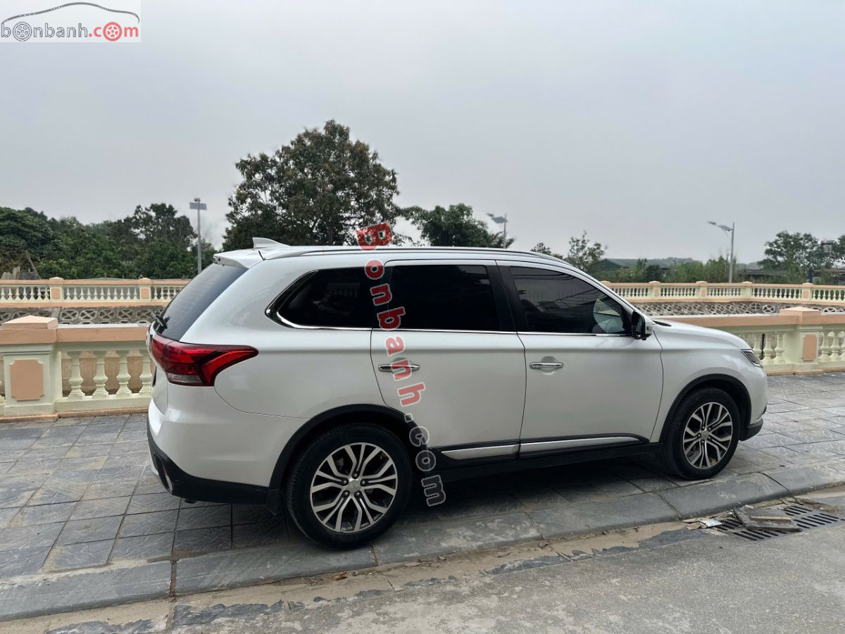 Bán ô tô Mitsubishi Outlander 2.0 CVT - 2019 - xe cũ