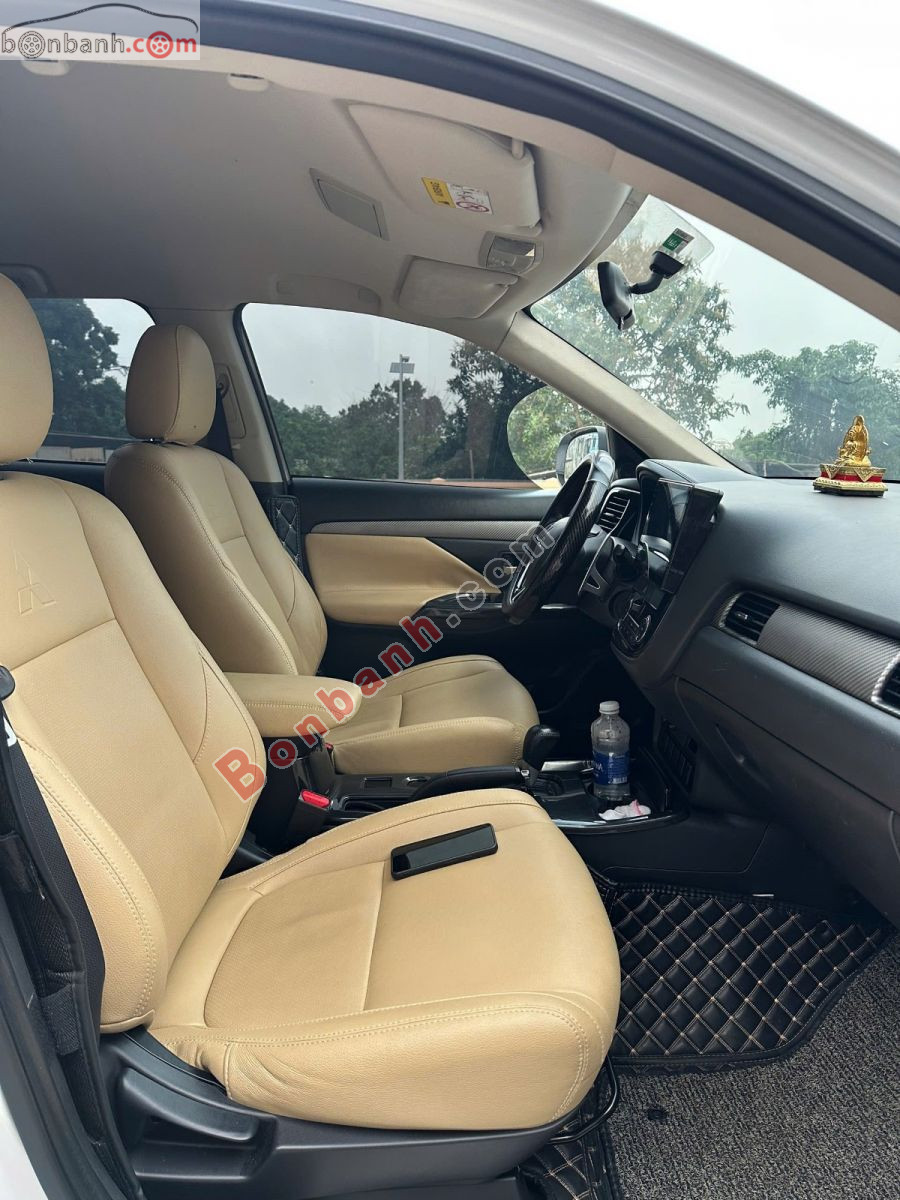 Bán ô tô Mitsubishi Outlander 2.0 CVT - 2019 - xe cũ