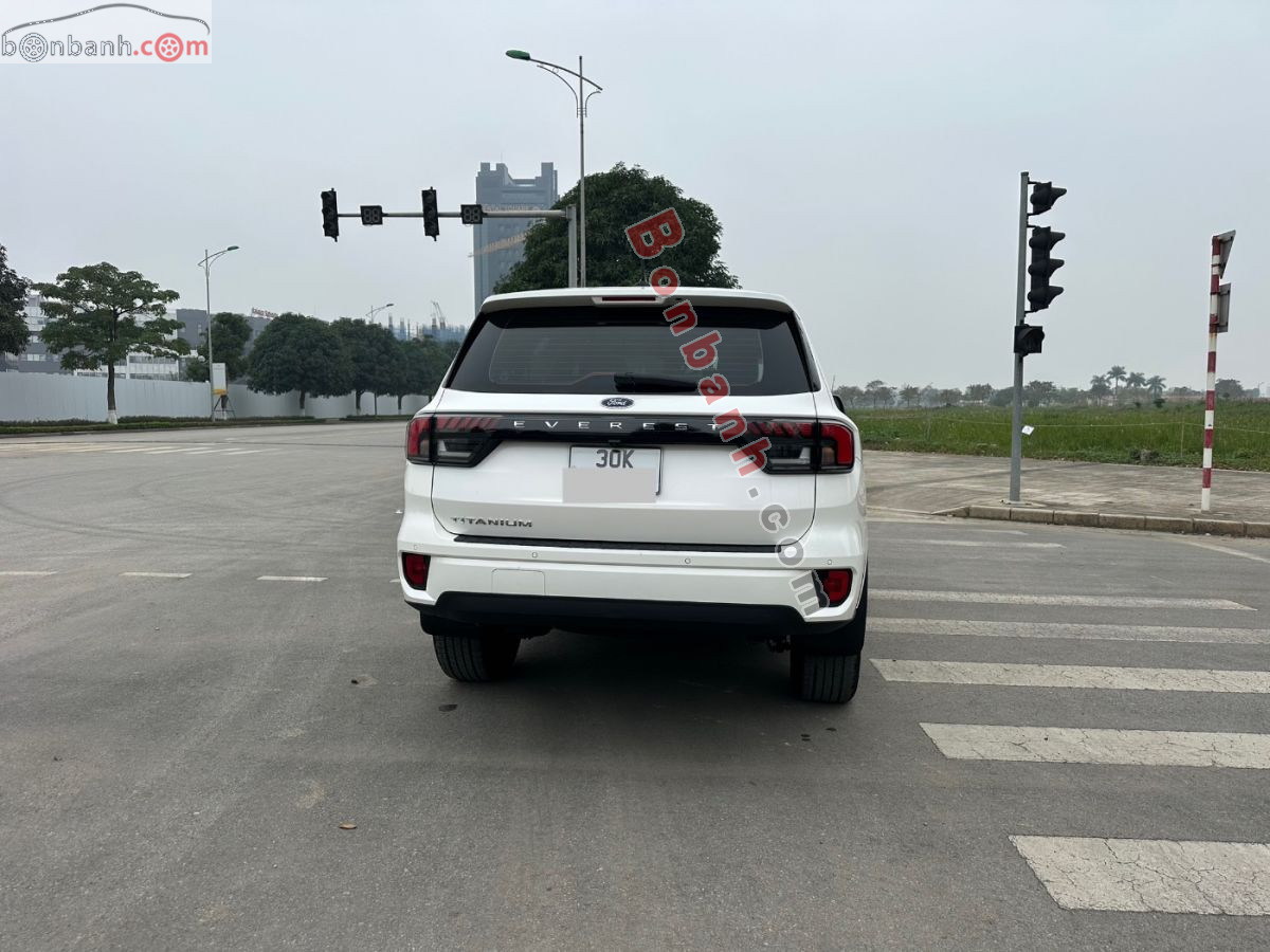 Bán ô tô Ford Everest Titanium 2.0L 4x2 AT - 2022 - xe cũ