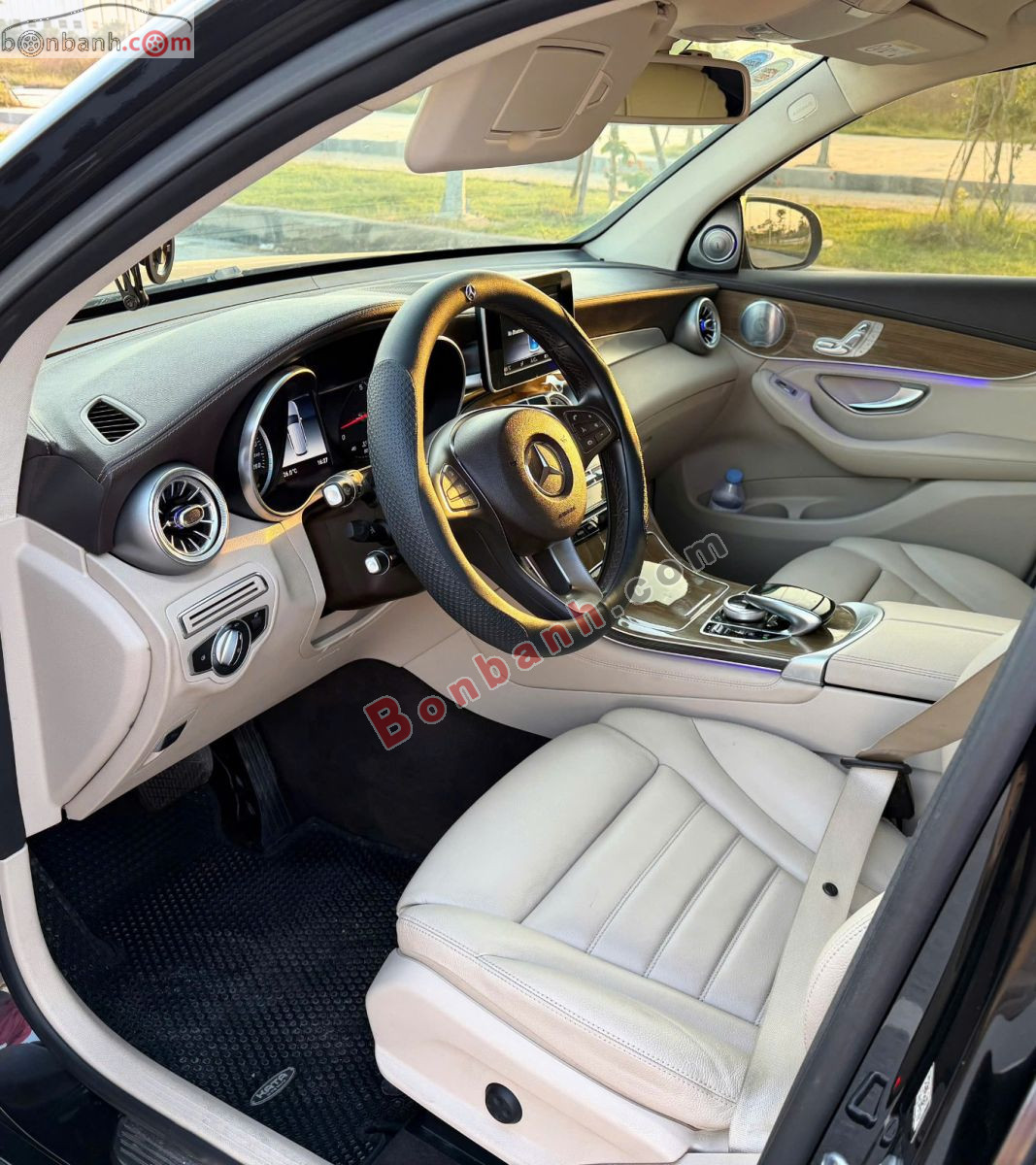 Bán ô tô Mercedes Benz GLC 250 4Matic - 2018 - xe cũ