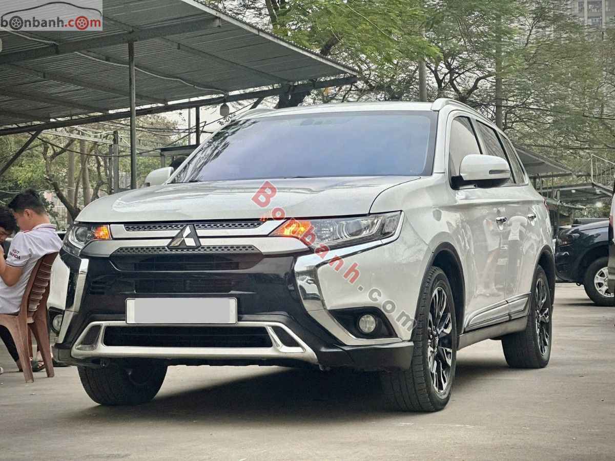 Bán ô tô Mitsubishi Outlander 2.0 CVT - 2020 - xe cũ