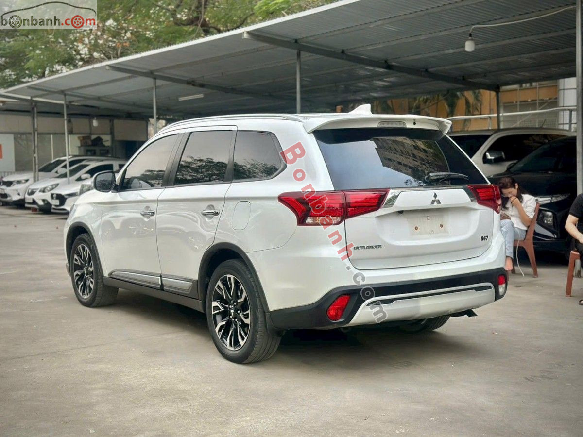 Bán ô tô Mitsubishi Outlander 2.0 CVT - 2020 - xe cũ