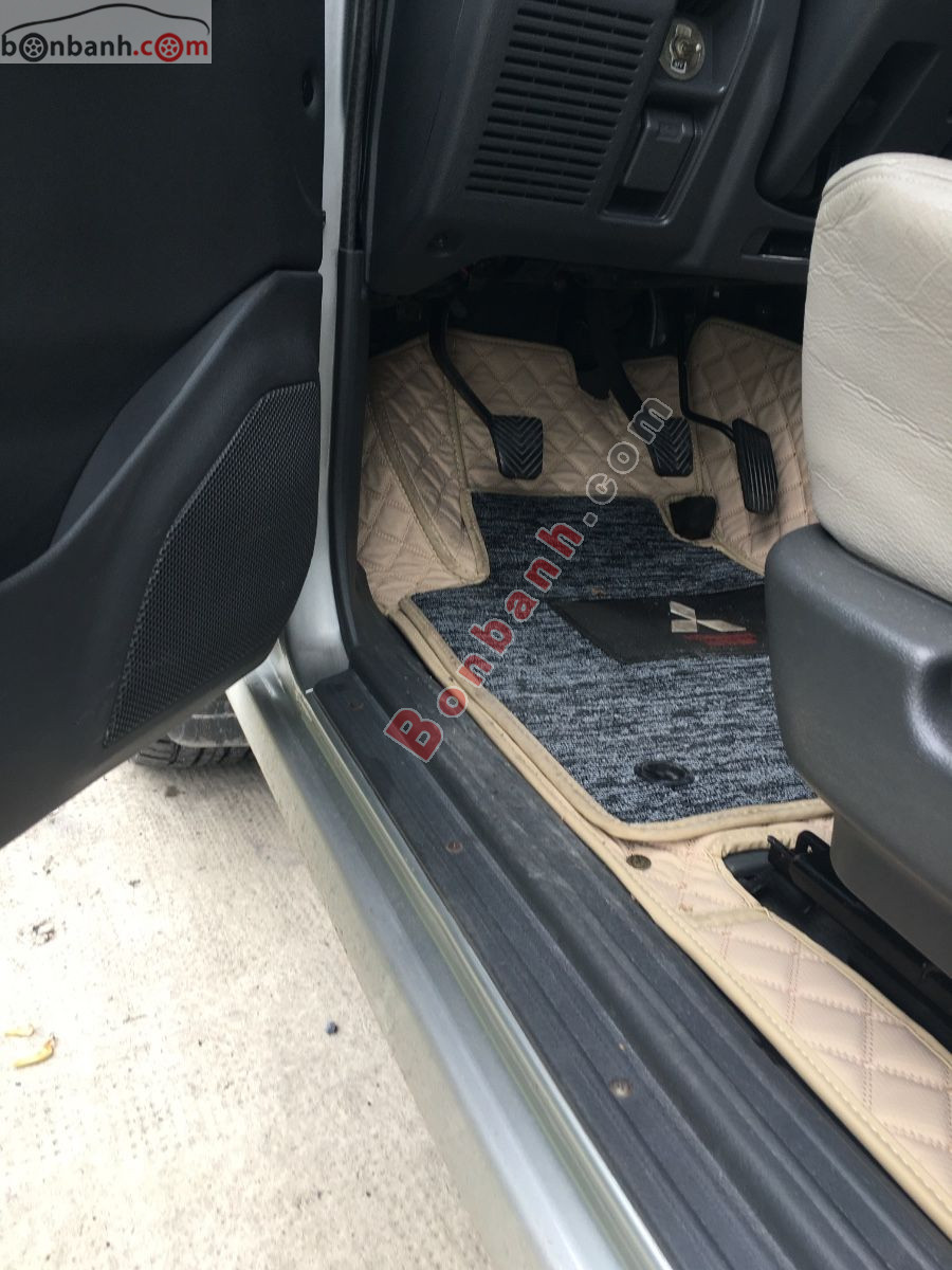 Bán ô tô Mitsubishi Pajero 3.0 - 2004 - xe cũ