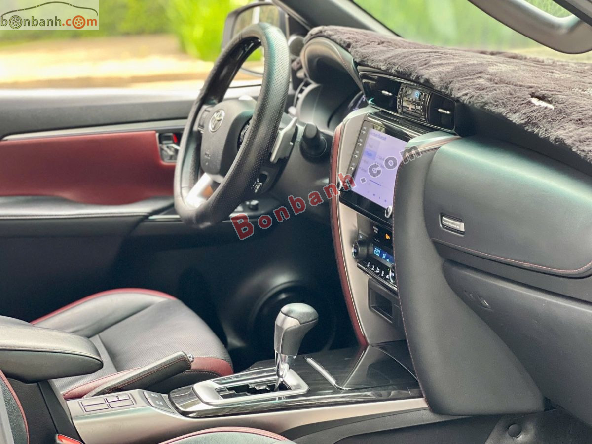 Bán ô tô Toyota Fortuner 2.4G 4x2 AT Legender - 2021 - xe cũ