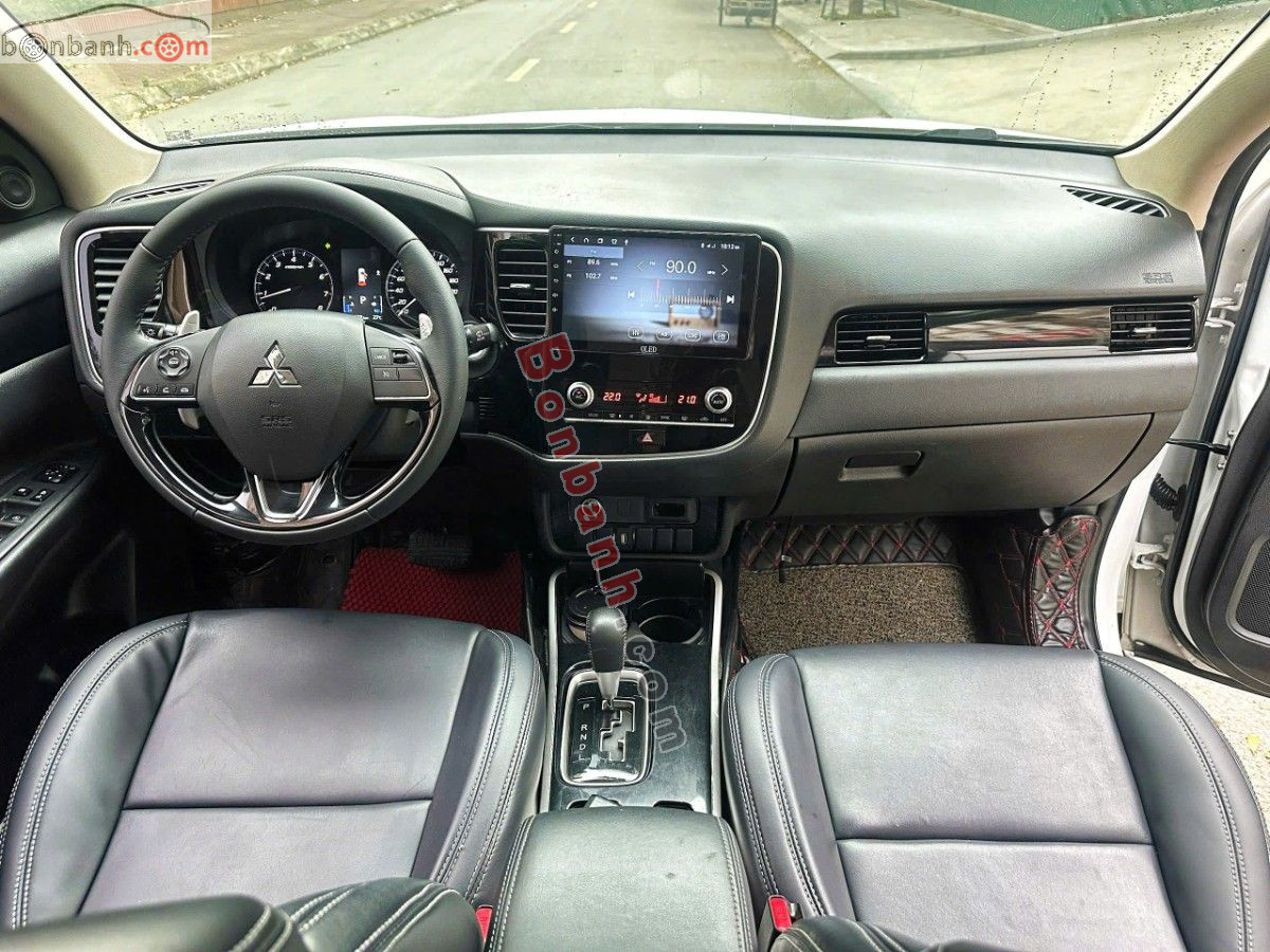 Bán ô tô Mitsubishi Outlander 2.0 CVT - 2020 - xe cũ