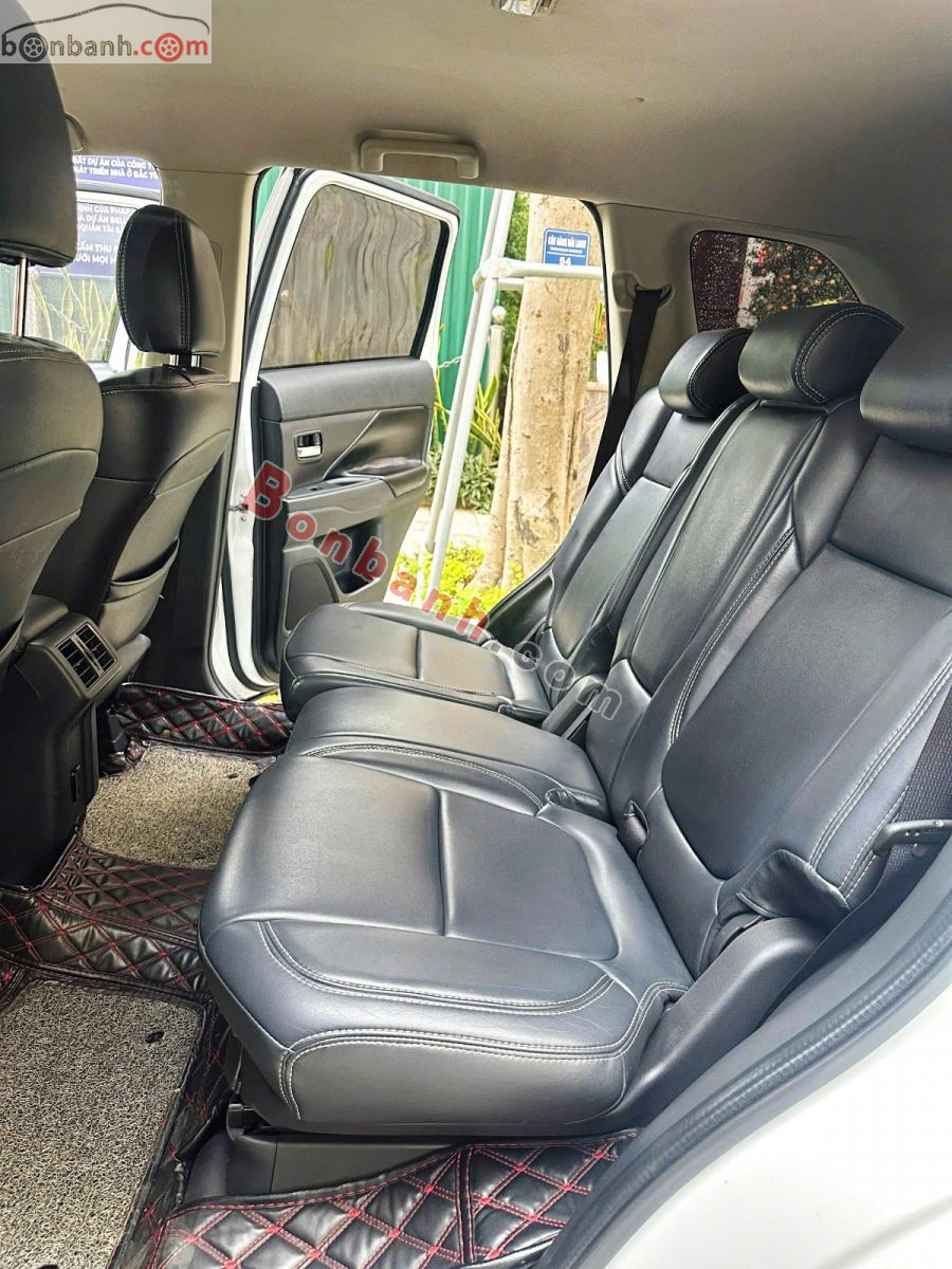 Bán ô tô Mitsubishi Outlander 2.0 CVT - 2020 - xe cũ