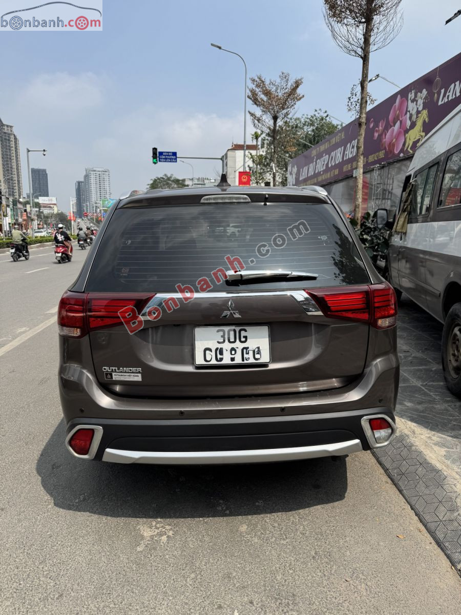 Bán ô tô Mitsubishi Outlander 2.0 CVT - 2019 - xe cũ