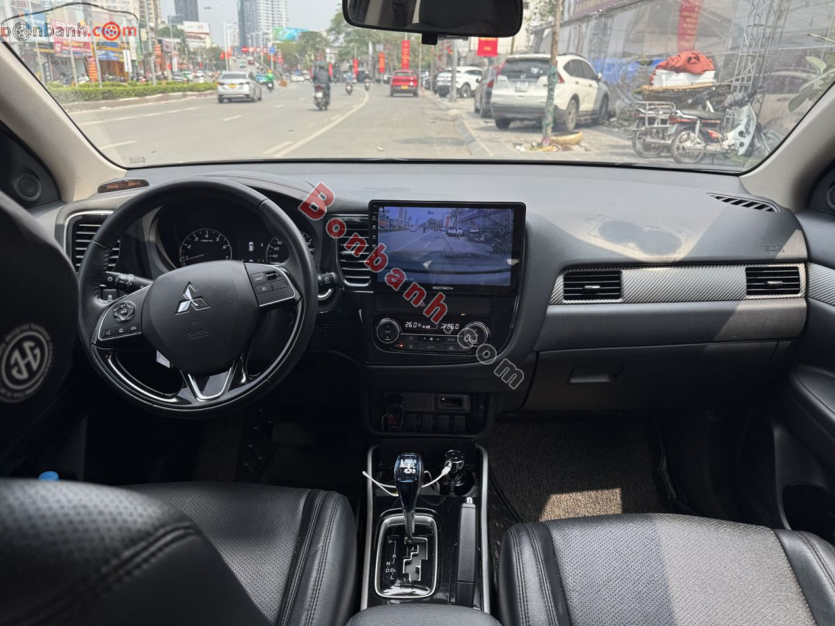 Bán ô tô Mitsubishi Outlander 2.0 CVT - 2019 - xe cũ