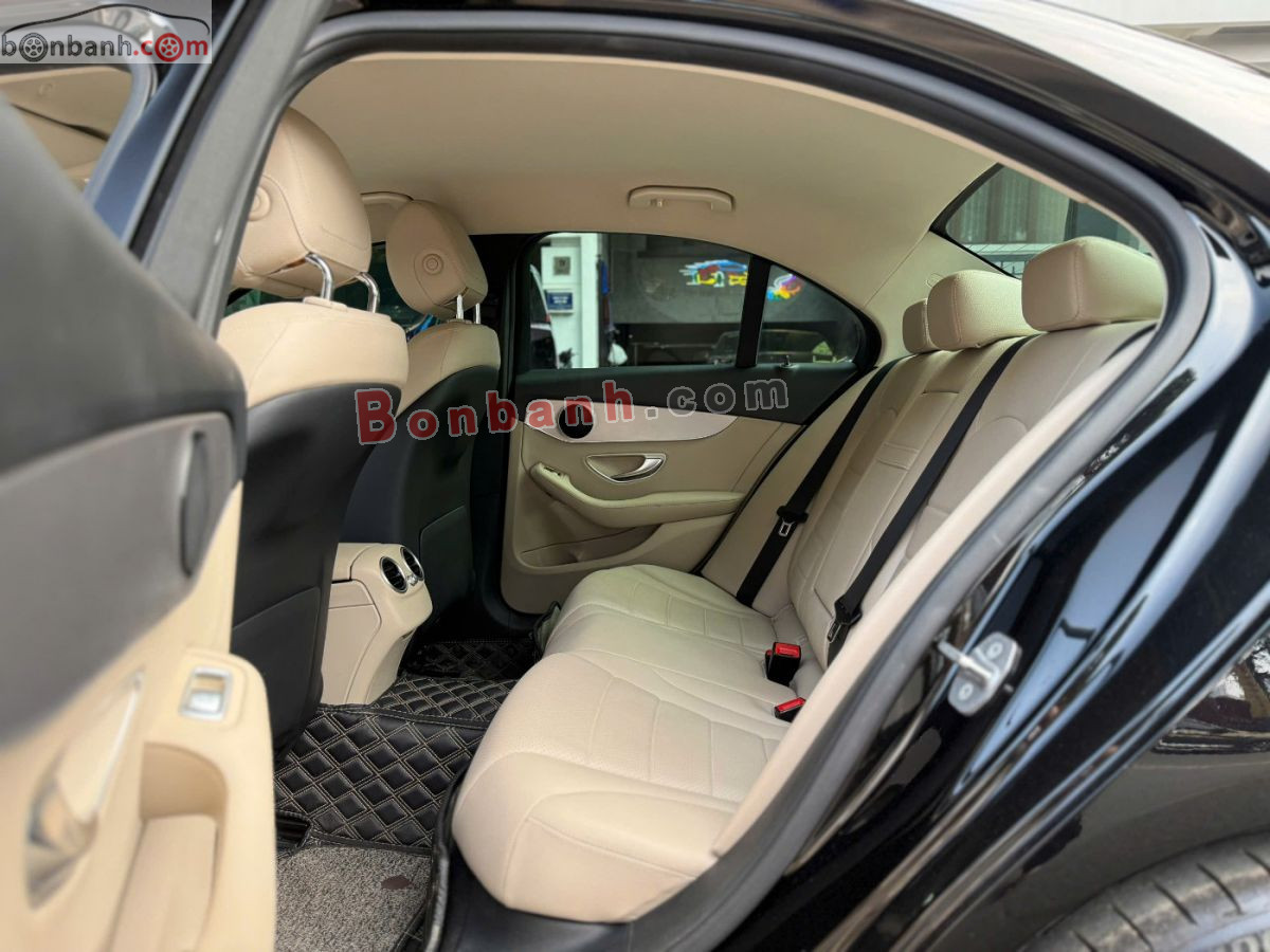 Bán ô tô Mercedes Benz C class C180 AMG - 2021 - xe cũ