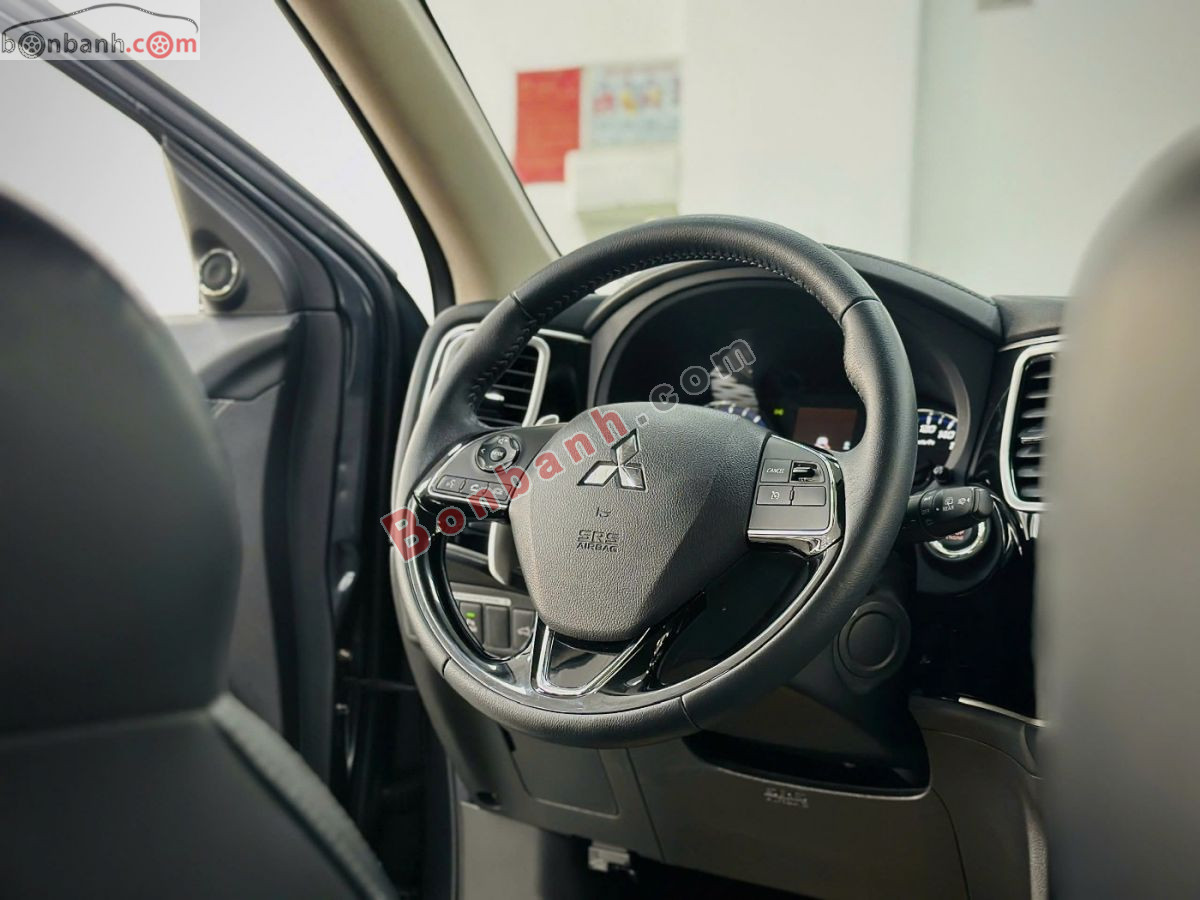 Bán ô tô Mitsubishi Outlander 2.0 CVT Premium - 2020 - xe cũ