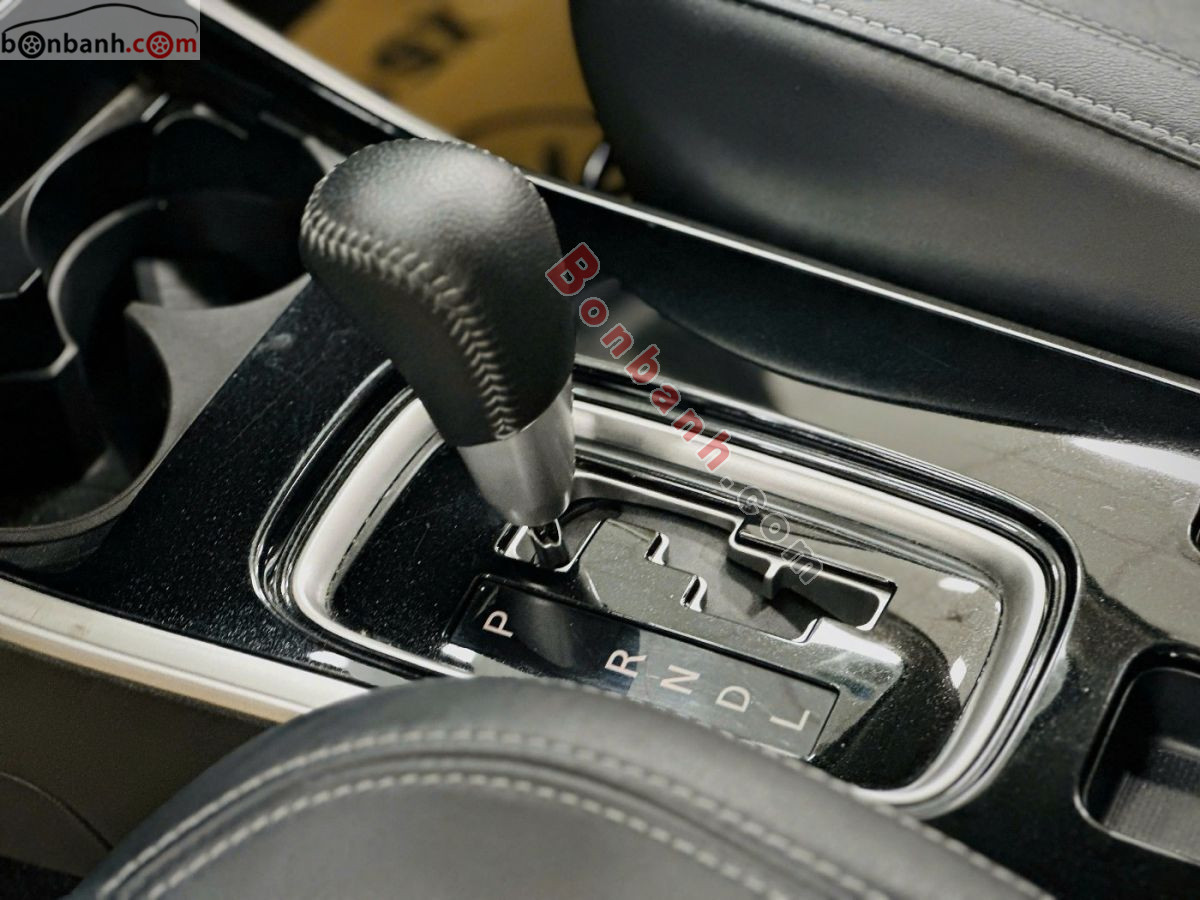 Bán ô tô Mitsubishi Outlander 2.0 CVT Premium - 2020 - xe cũ