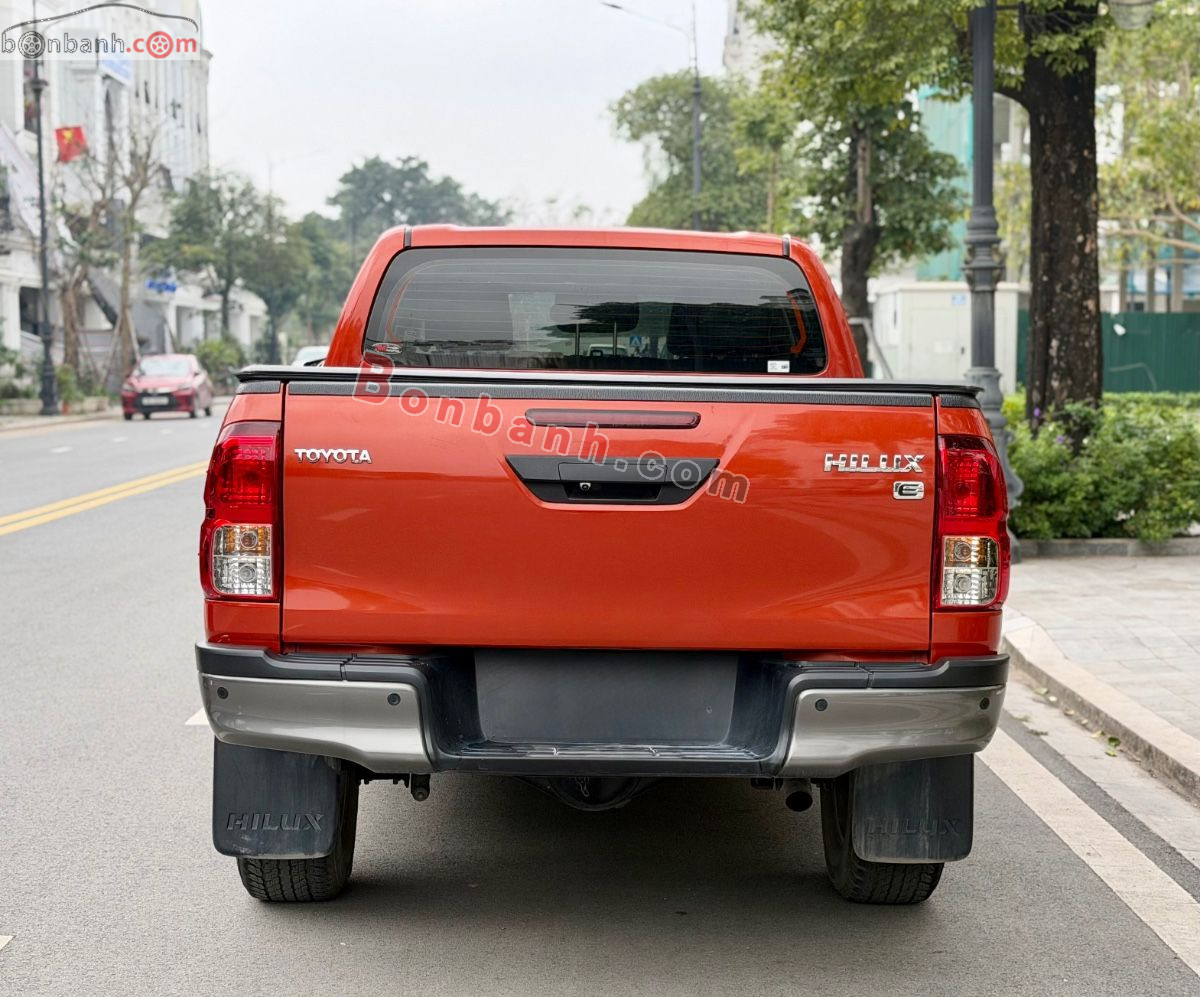 Bán ô tô Toyota Hilux 2.4L 4x2 AT - 2021 - xe cũ