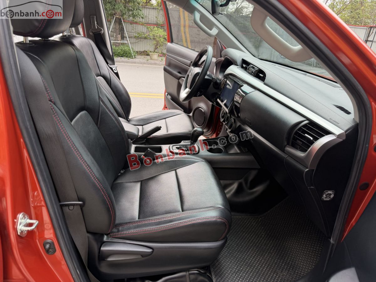 Bán ô tô Toyota Hilux 2.4L 4x2 AT - 2021 - xe cũ
