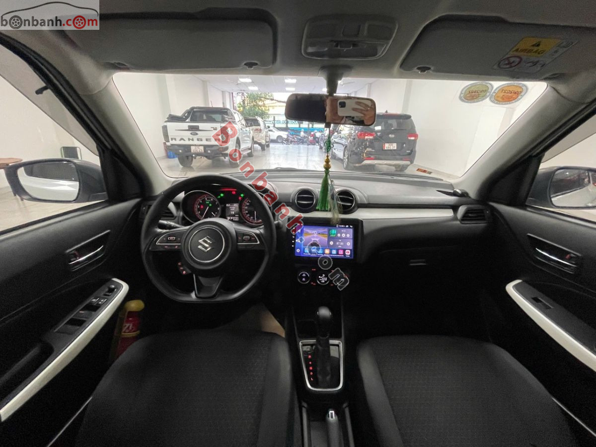 Bán ô tô Suzuki Swift GLX 1.2 AT - 2020 - xe cũ