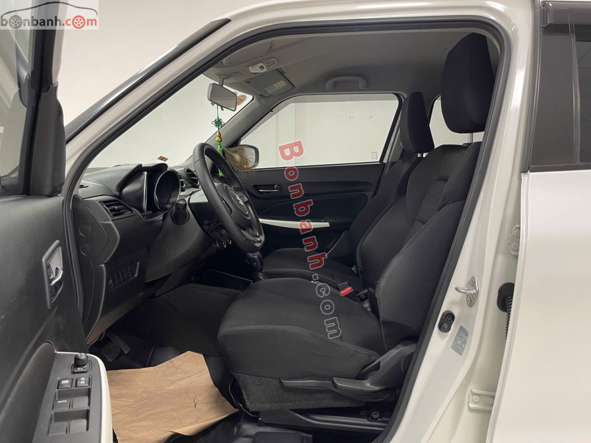 Bán ô tô Suzuki Swift GLX 1.2 AT - 2020 - xe cũ
