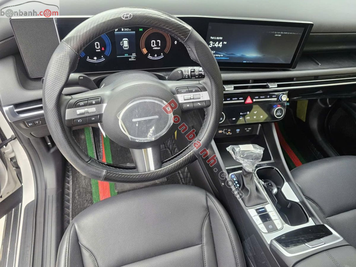 Bán ô tô Hyundai Tucson 2.0 AT Tiêu chuẩn - 2025 - xe cũ