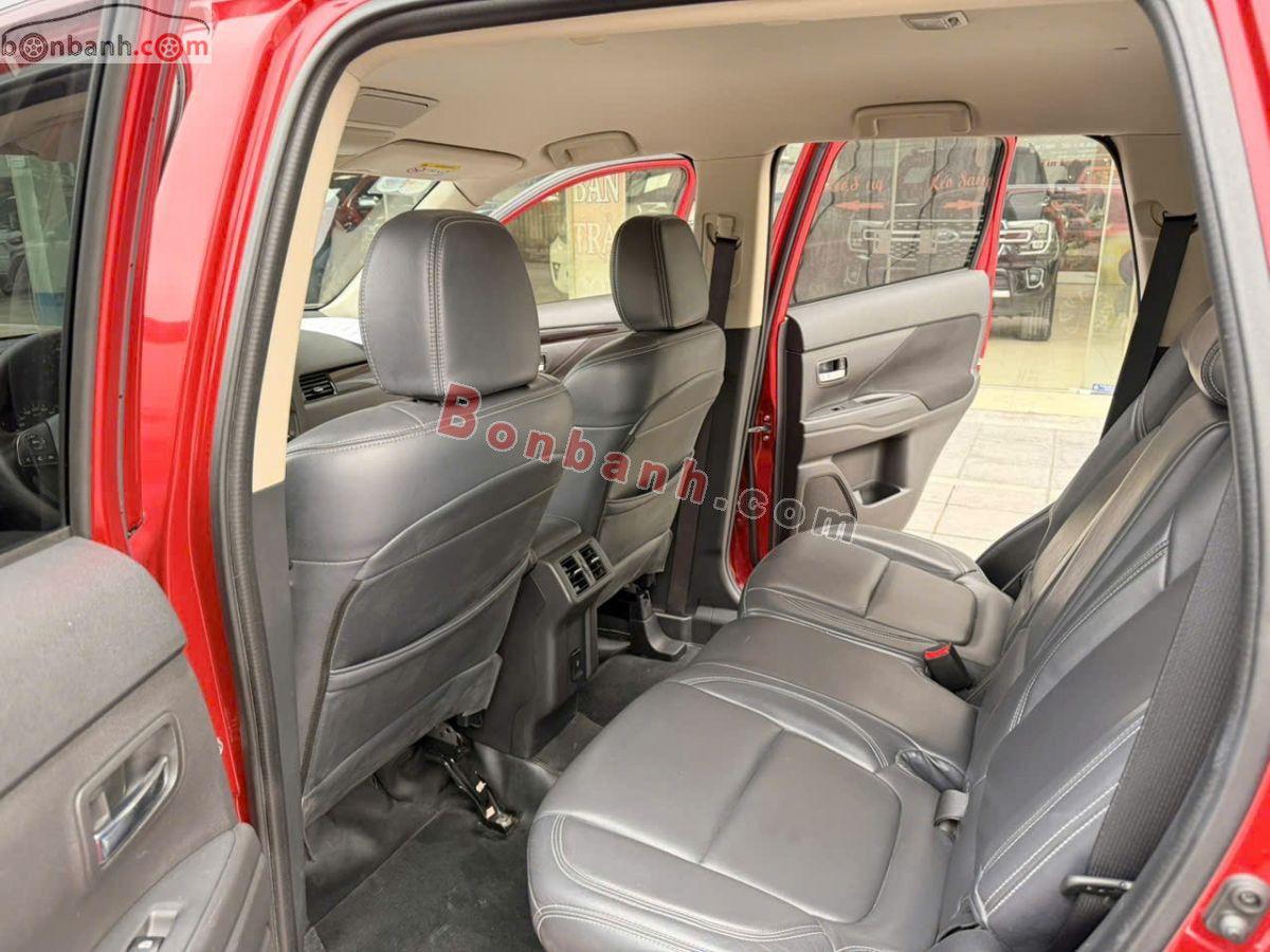 Bán ô tô Mitsubishi Outlander Premium 2.0 CVT - 2021 - xe cũ