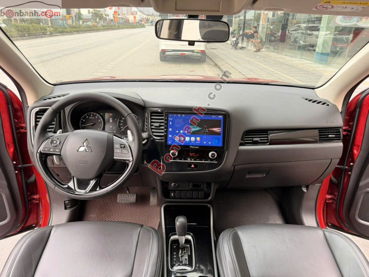 Bán ô tô Mitsubishi Outlander Premium 2.0 CVT - 2021 - xe cũ