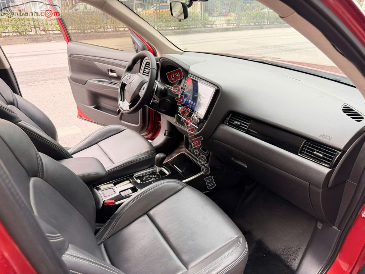 Bán ô tô Mitsubishi Outlander Premium 2.0 CVT - 2021 - xe cũ