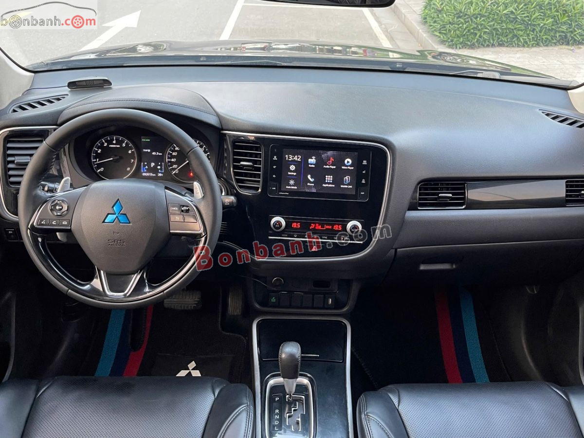 Bán ô tô Mitsubishi Outlander 2.0 CVT - 2020 - xe cũ