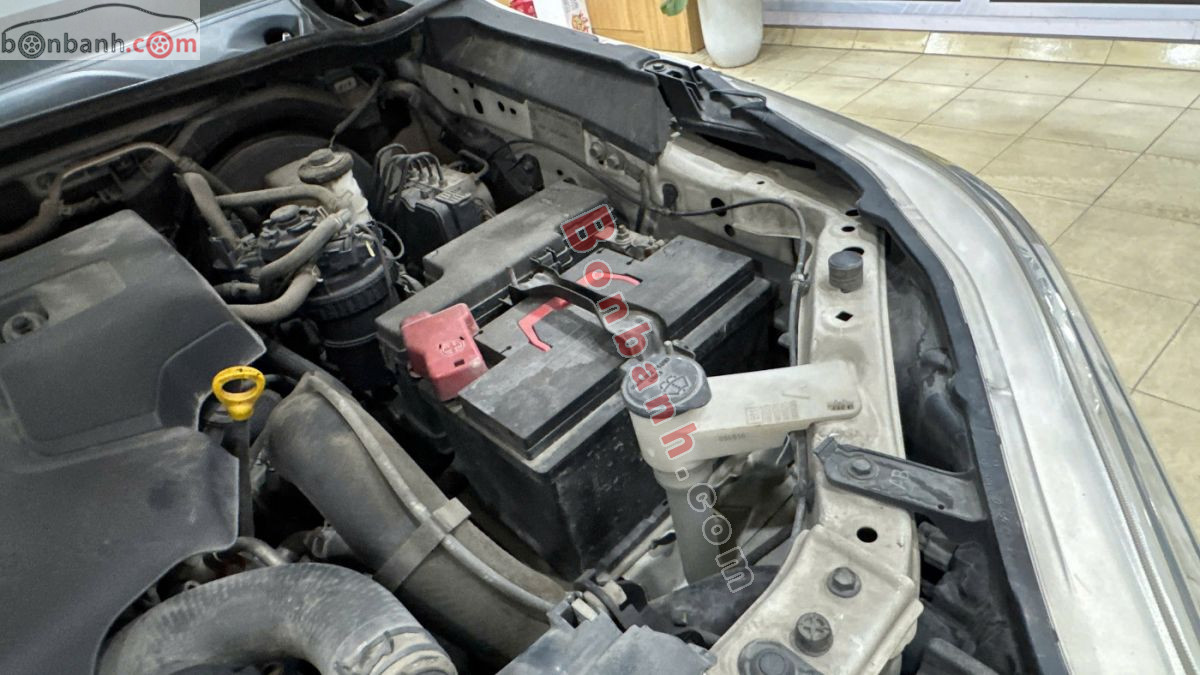 Bán ô tô Toyota Hilux 2.4E 4x2 AT - 2018 - xe cũ