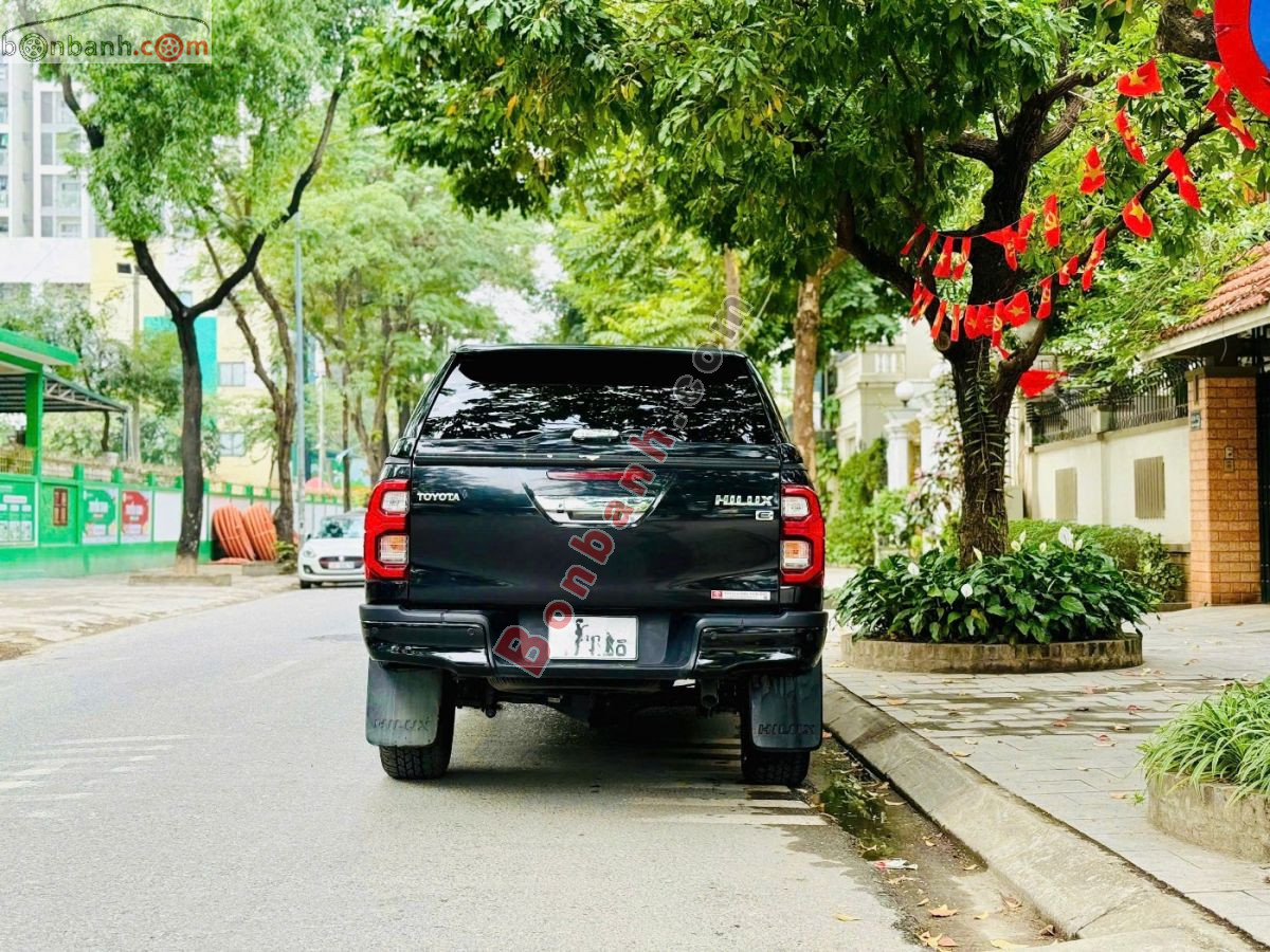 Bán ô tô Toyota Hilux 2.4L 4x2 AT - 2024 - xe cũ