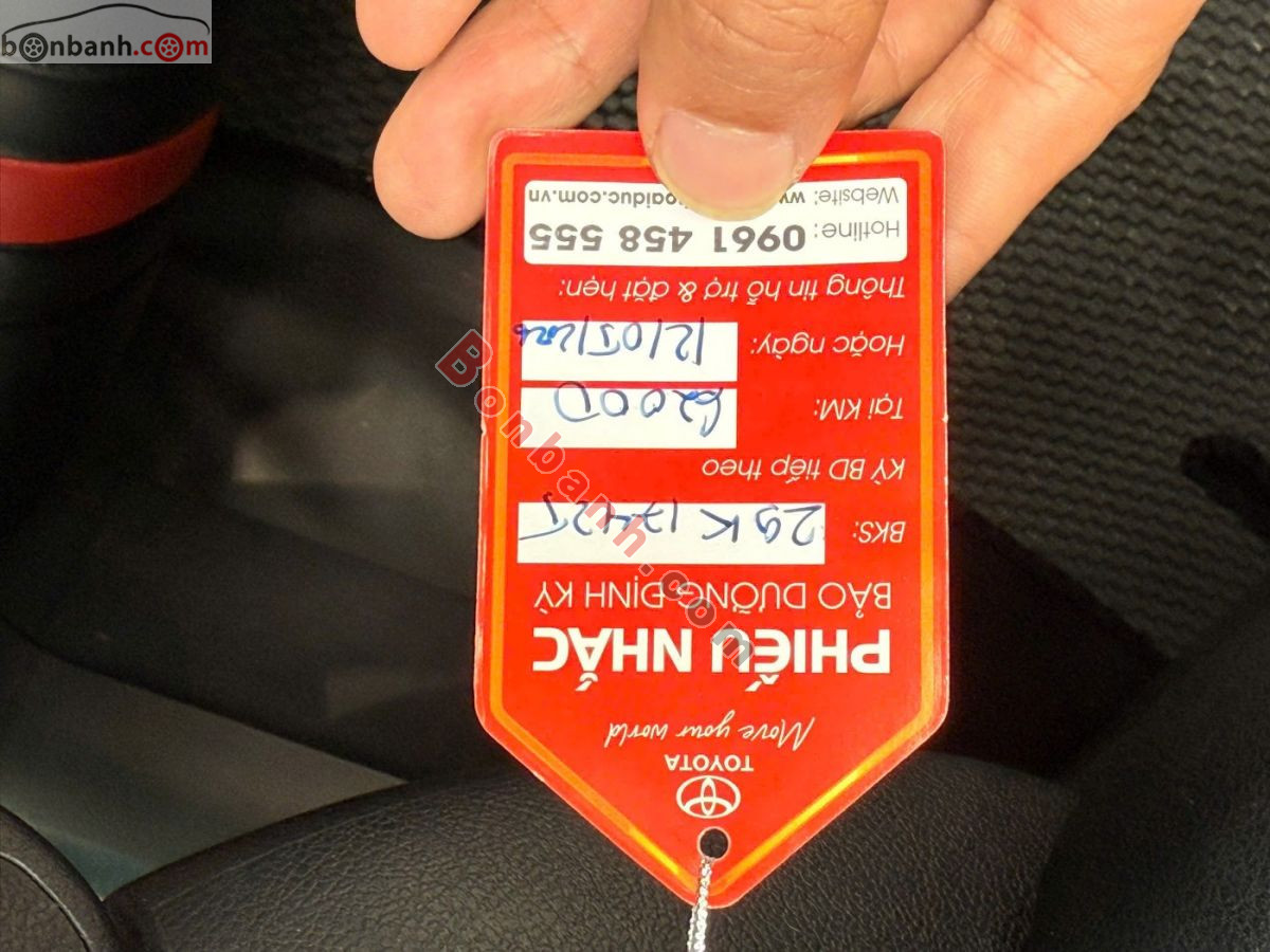 Bán ô tô Toyota Hilux 2.4L 4x2 AT - 2024 - xe cũ