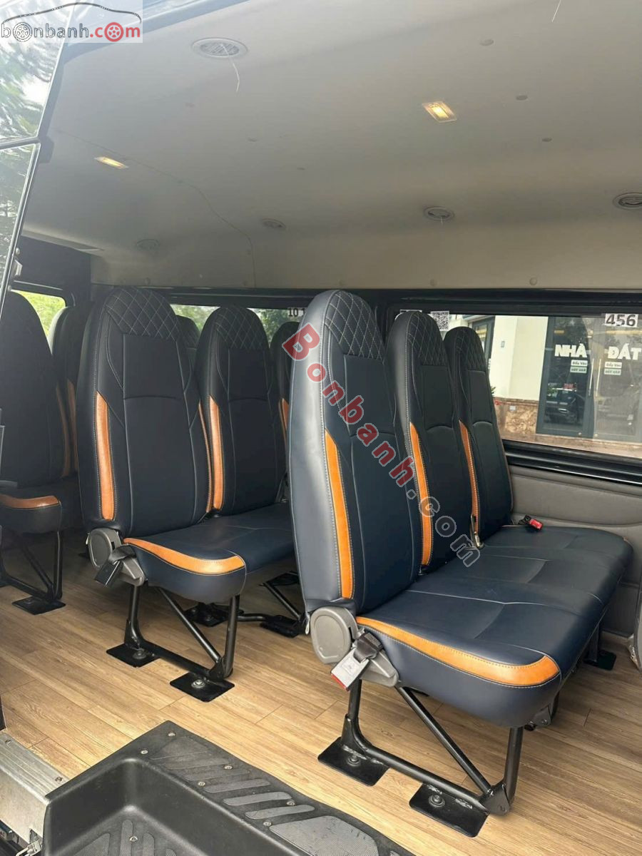 Bán ô tô Ford Transit Tiêu chuẩn - 2024 - xe cũ