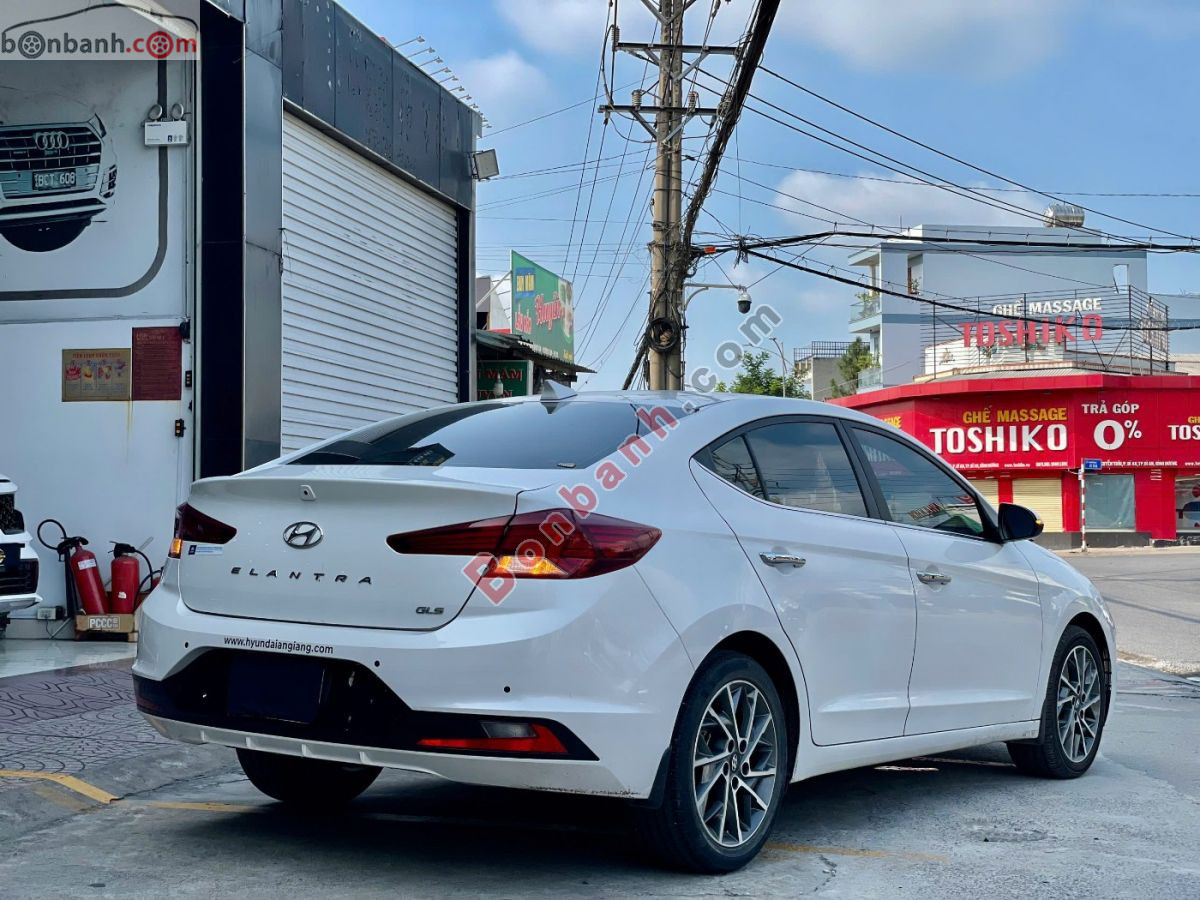 Bán ô tô Hyundai Elantra 2.0 AT - 2022 - xe cũ