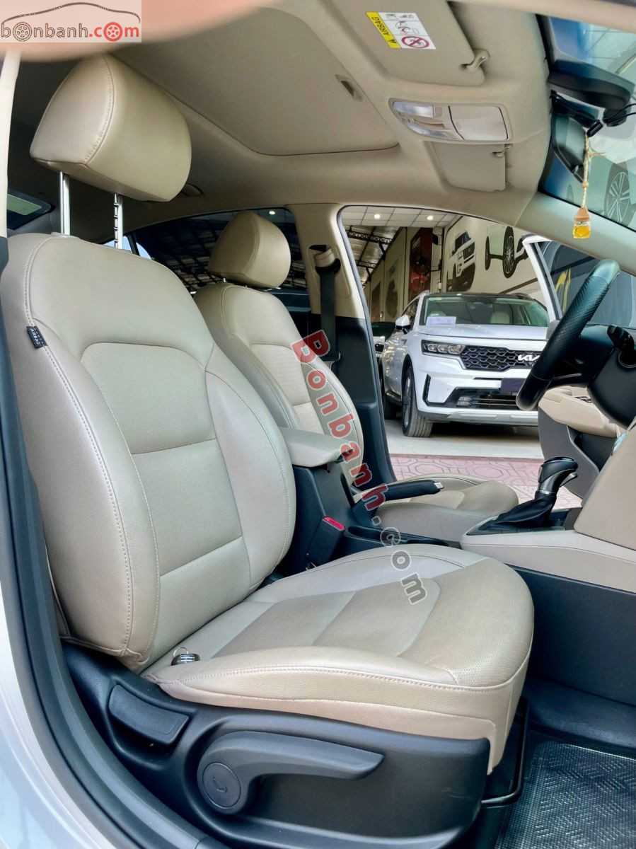 Bán ô tô Hyundai Elantra 2.0 AT - 2022 - xe cũ