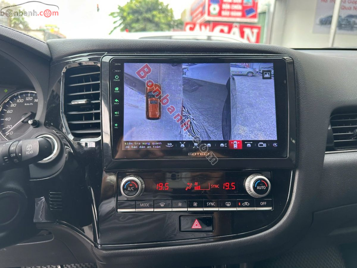 Bán ô tô Mitsubishi Outlander 2.0 CVT - 2023 - xe cũ