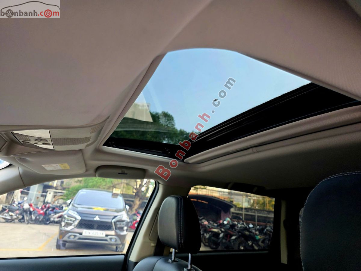 Bán ô tô Mitsubishi Outlander Premium 2.0 CVT - 2022 - xe cũ