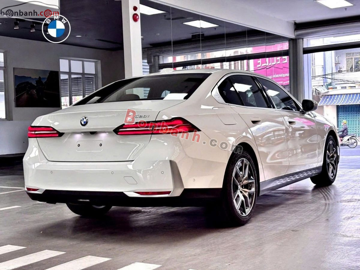 Bán ô tô BMW 5 Series 520i Premium - 2026 - xe mới