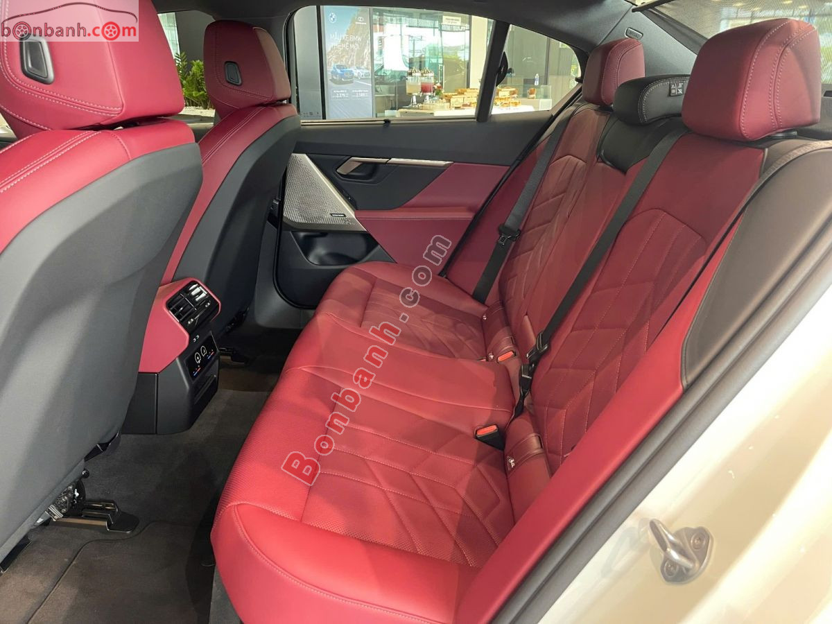 Bán ô tô BMW 5 Series 520i Premium - 2026 - xe mới