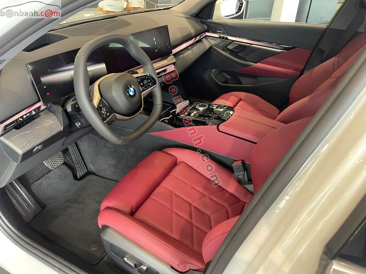 Bán ô tô BMW 5 Series 520i Premium - 2026 - xe mới