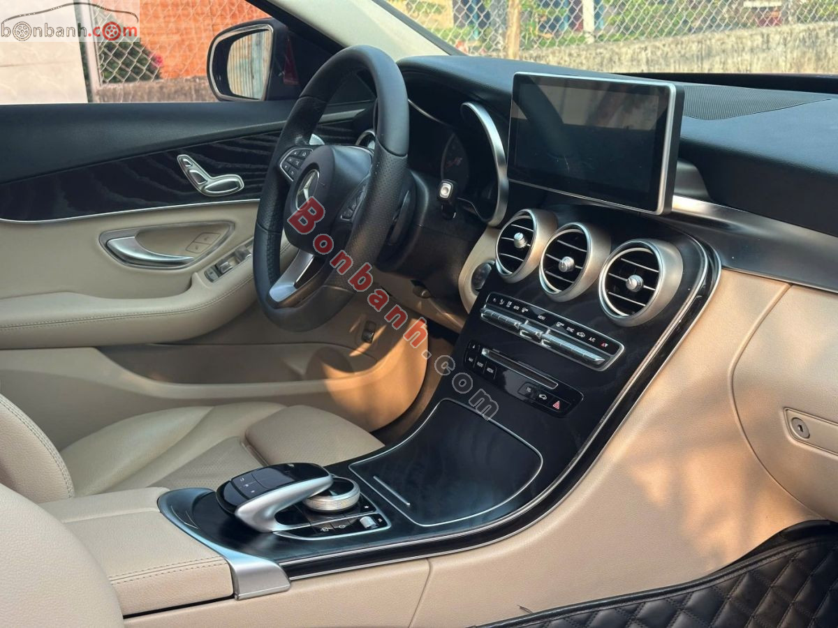 Bán ô tô Mercedes Benz C class C200 - 2019 - xe cũ
