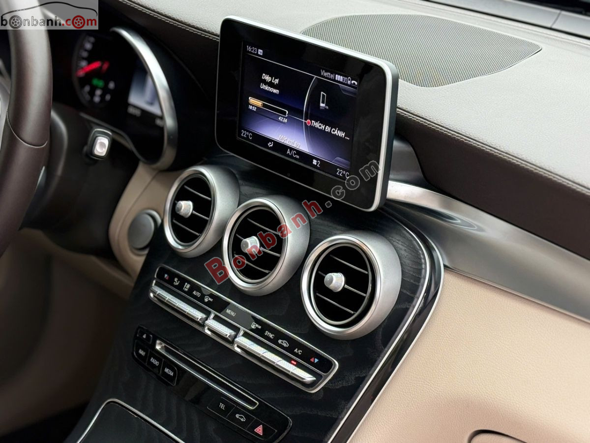 Bán ô tô Mercedes Benz GLC 300 4Matic - 2018 - xe cũ