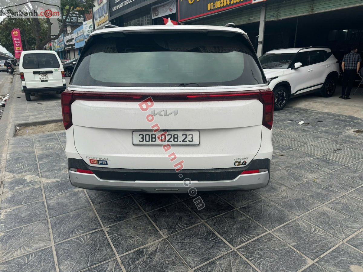 Bán ô tô Kia Carnival Luxury 2.2D - 2025 - xe cũ
