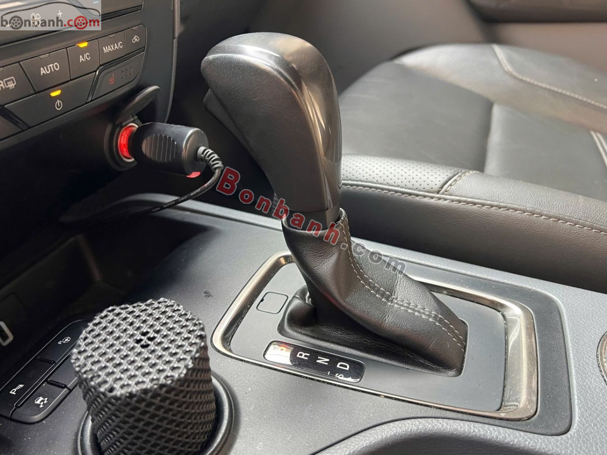 Bán ô tô Ford Everest Titanium 2.2L 4x2 AT - 2017 - xe cũ