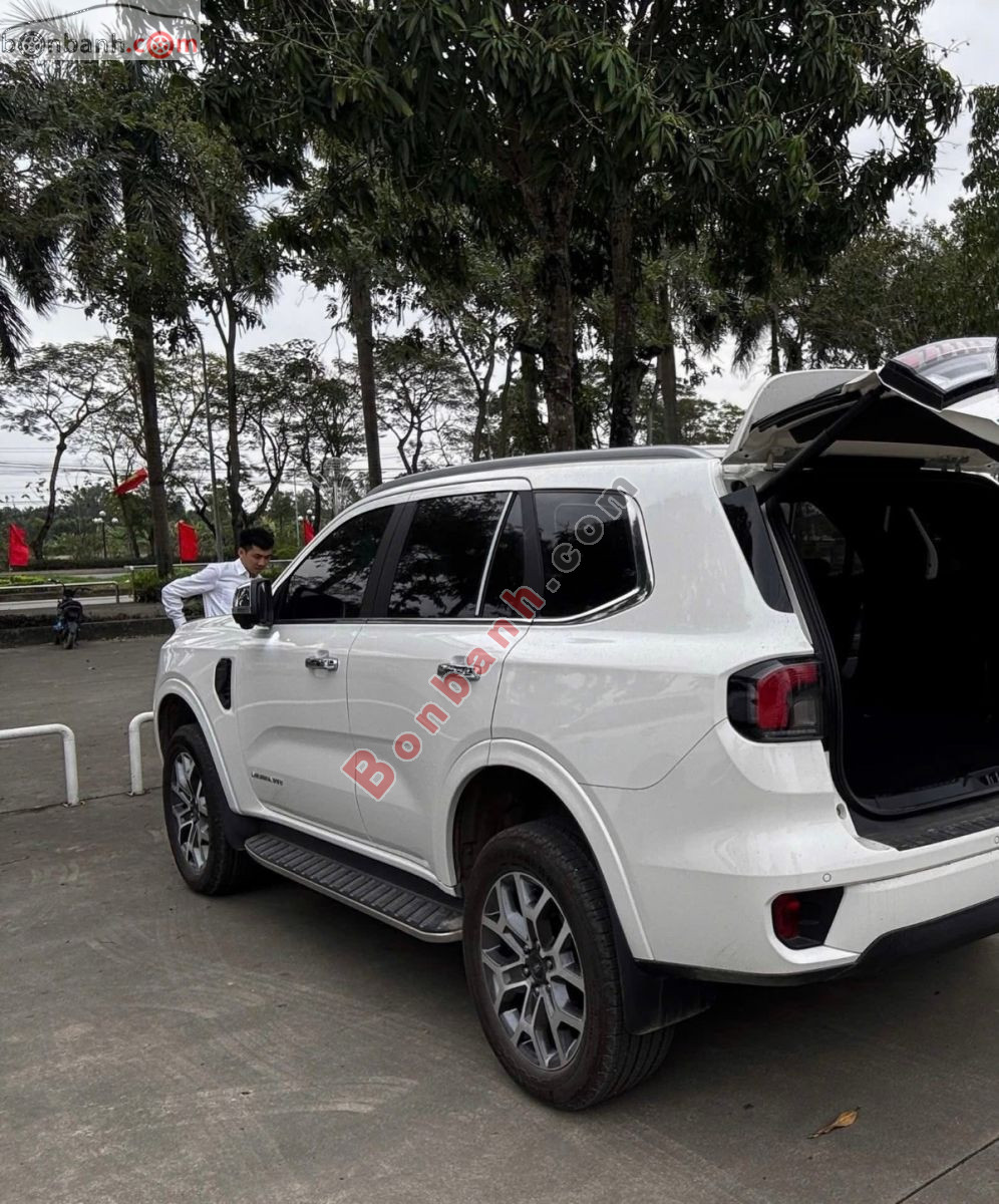 Bán ô tô Ford Everest Titanium 2.0L 4x2 AT - 2025 - xe cũ