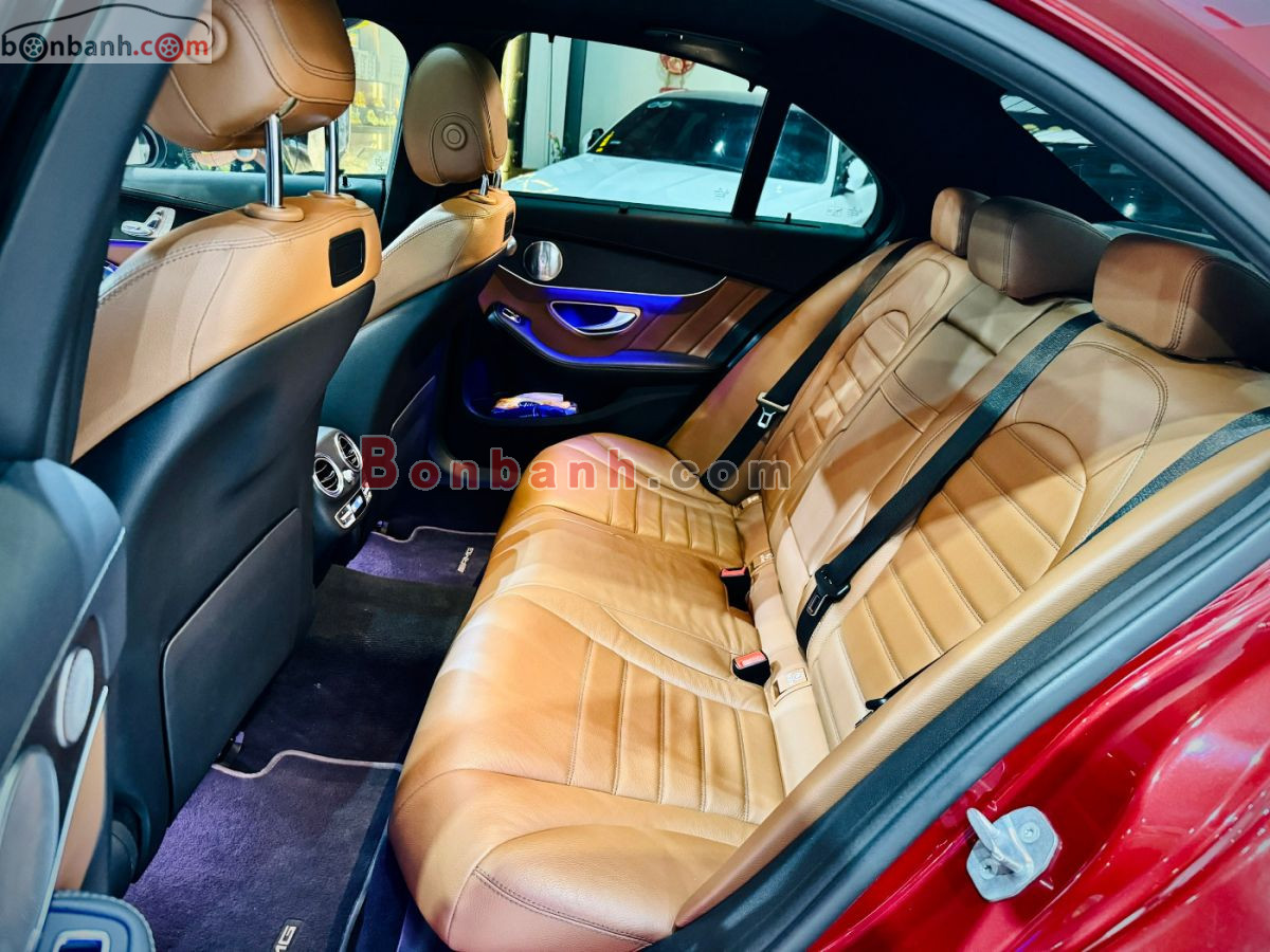 Bán ô tô Mercedes Benz C class C300 AMG - 2019 - xe cũ